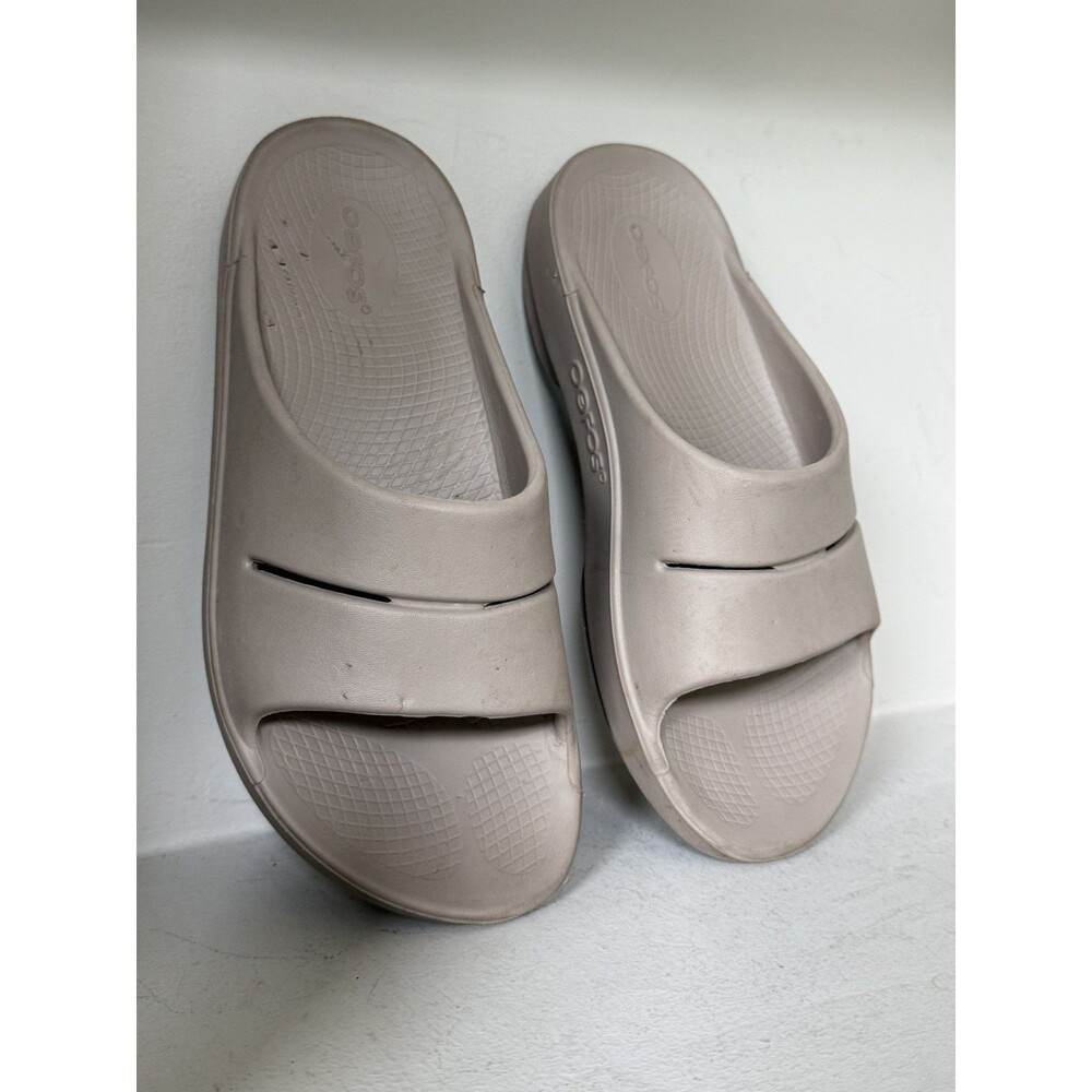 M 7/W9 OOFOS Ooahh Sport Unisex Tan Slide Slipper Recovery Sandals